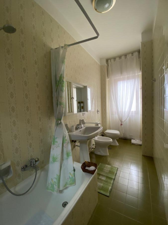 Relax In Taranto Apartamento Exterior foto